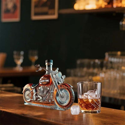 MotoFlaska™ – Rå design möter klassisk whiskytradition.